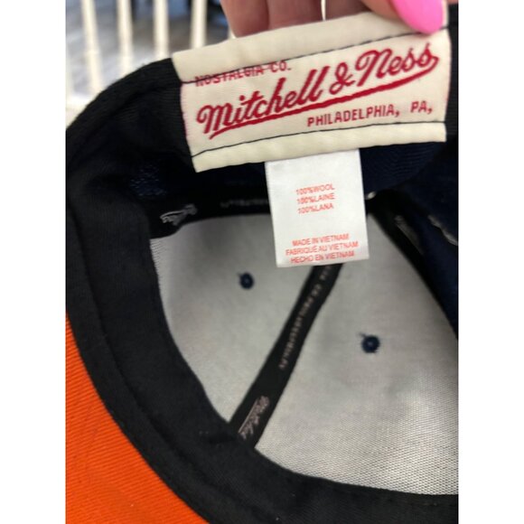Mitchell & Ness Chicago Bears Adjustable Fit Snapback Hat Navy/Orange - Picture 8 of 16